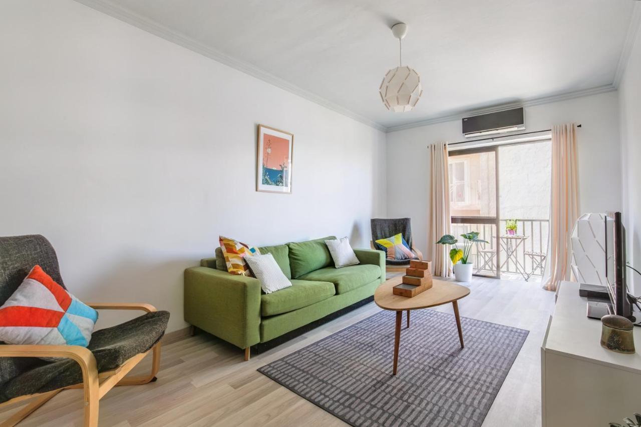 Stylish 3 Bedroom - St. Julians - 5 Mins From Balluta Bay Appartamento San Giuliano